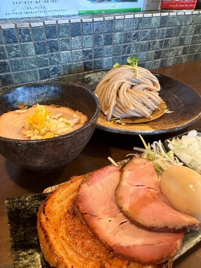 麺屋みつば+クローバー本店 - サブ画像2