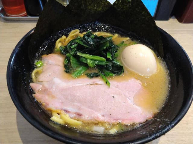 横濱家系ラーメン 海老名家 - サブ画像1