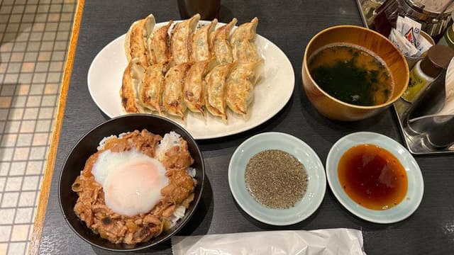 餃子の福包 新宿店 - サブ画像1