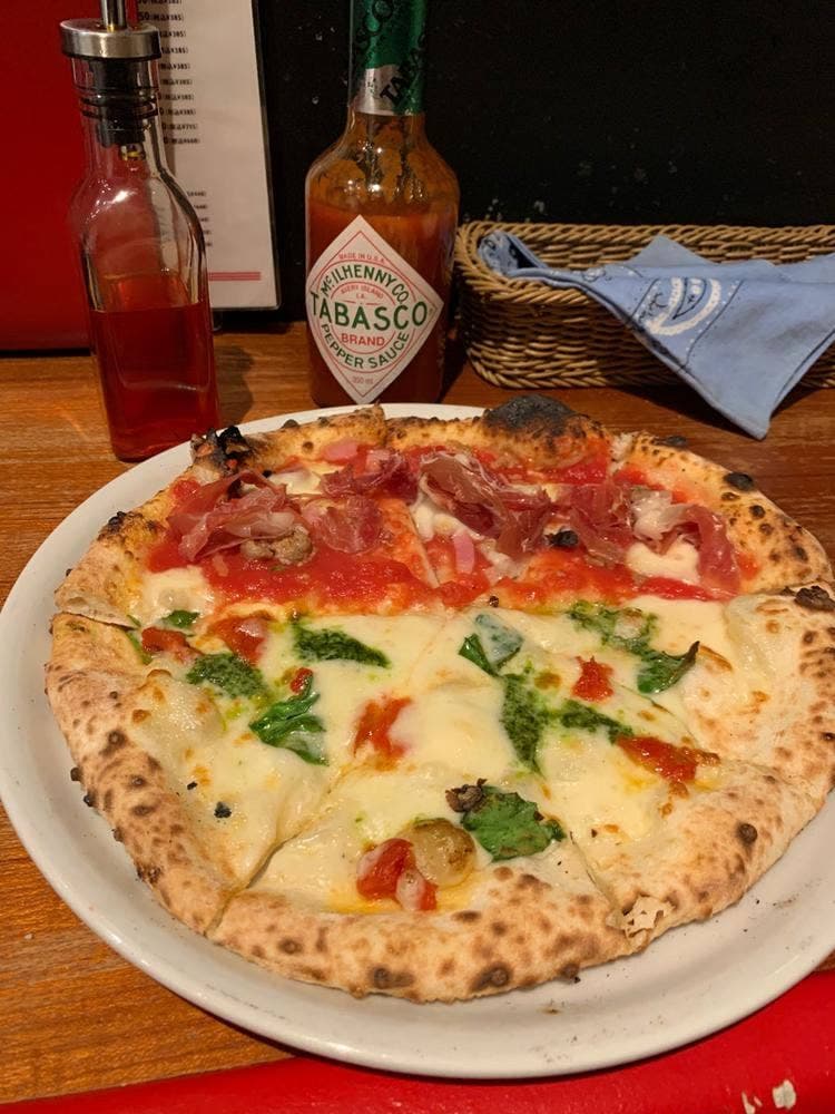 ピッツェリア アリアニコ