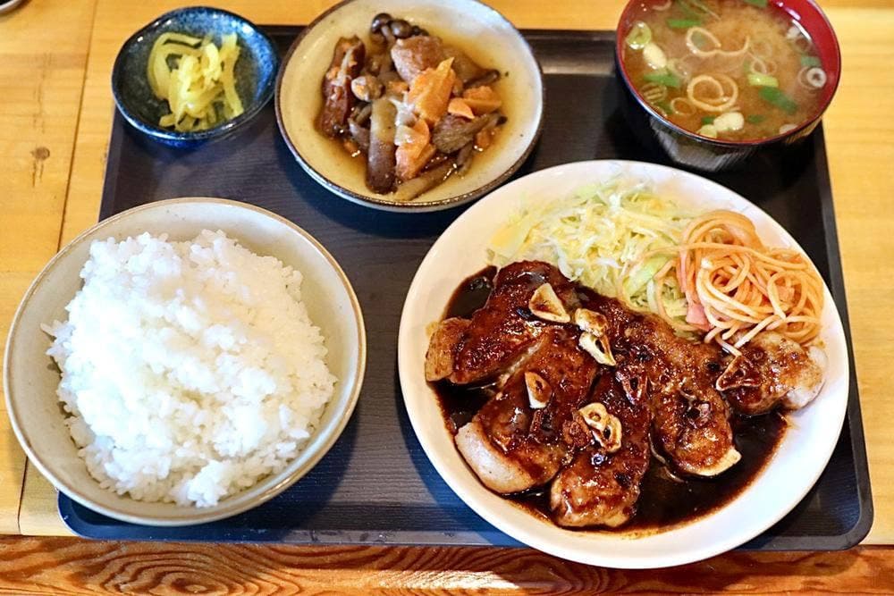 お食事処 みやび亭