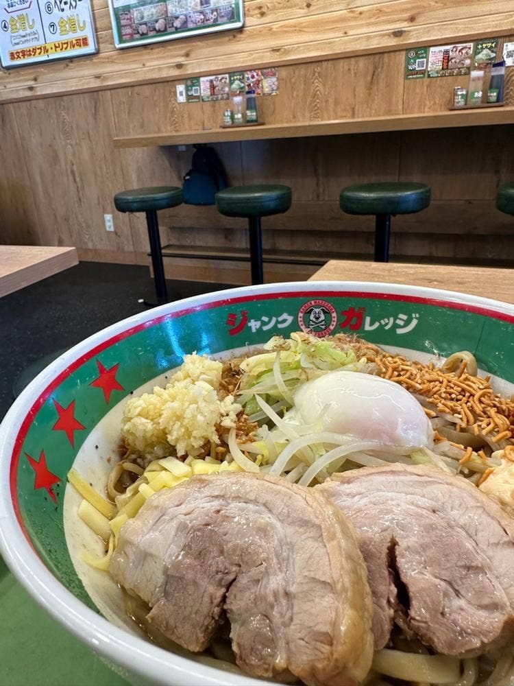 ジャンクガレッジ フォレオ菖蒲店