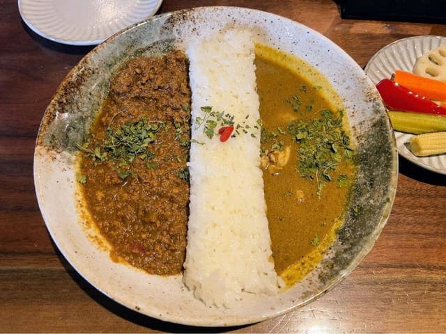 麻布十番 薬膳カレー 新海 虎ノ門店 - サブ画像1