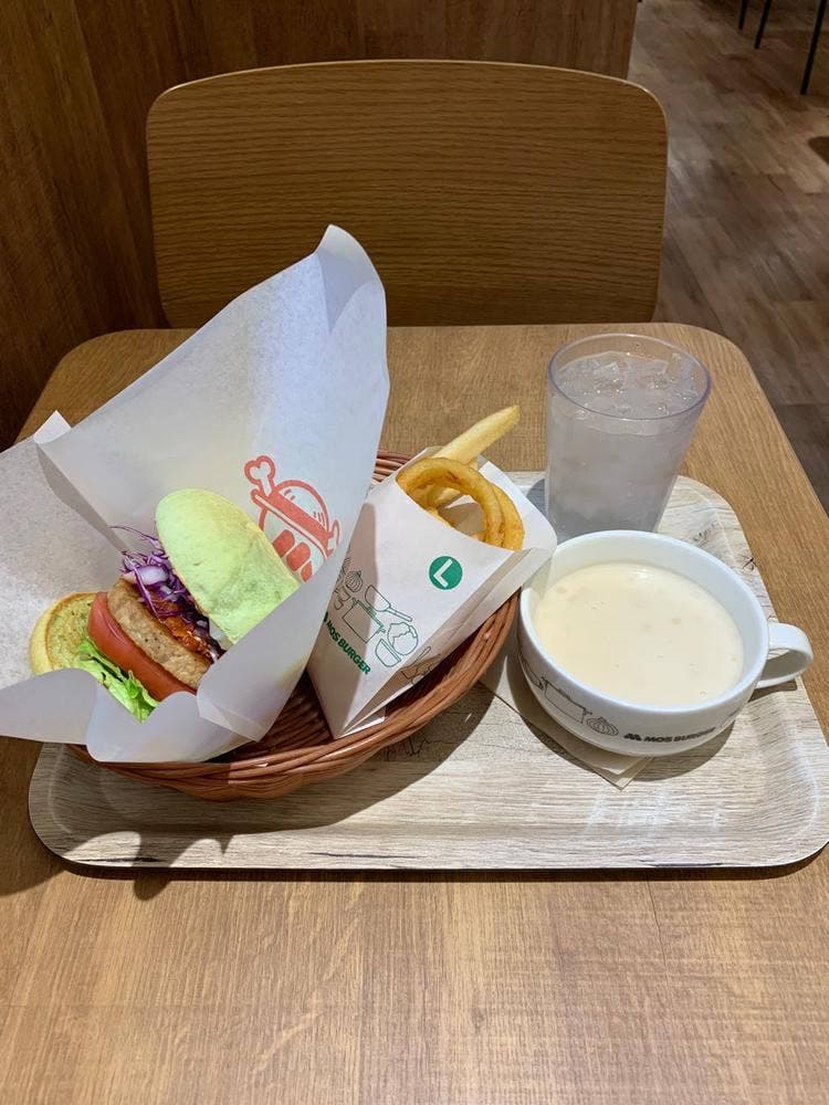 モスバーガー 三鷹北口店