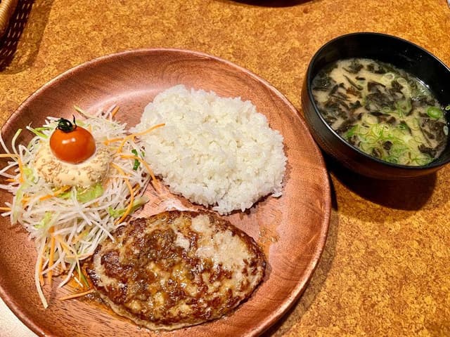 びっくりドンキー 鶴見店 - サブ画像1