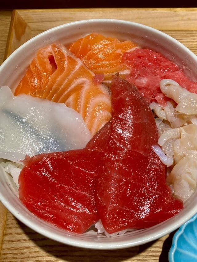 立ち食い海鮮丼 みこ食堂 - サブ画像1