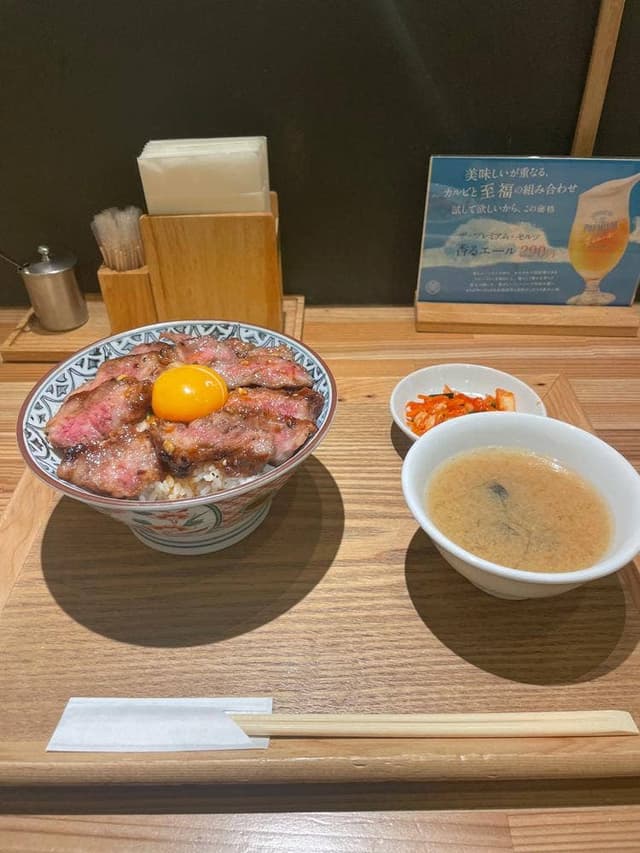 炭火たれ焼肉丼 萬牛カルビ - サブ画像1
