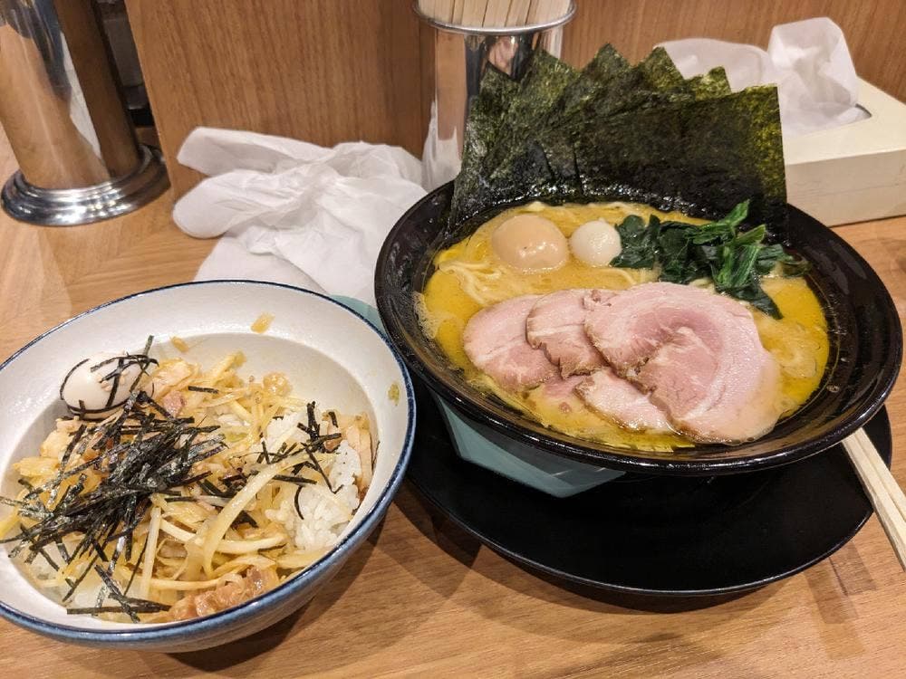 横浜家系ラーメン 町田商店 高輪ゲートウェイ店