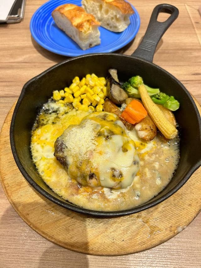 Hokkaido Cheese Factory Wagyu & Grill by Sugimoto - サブ画像1