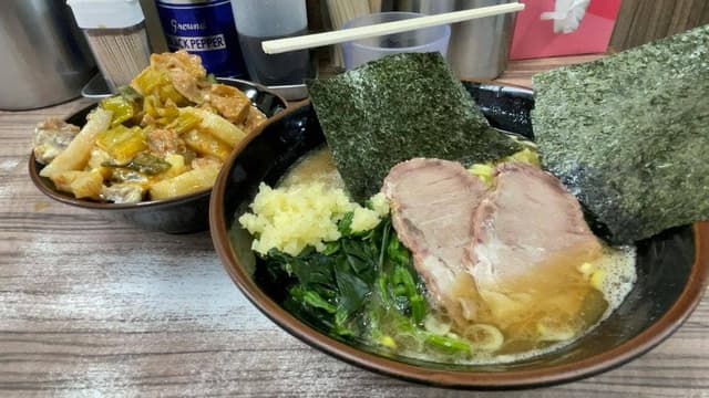 横浜ラーメン 武蔵家 富士見店 - サブ画像2