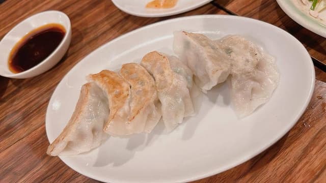 海鮮餃子帆船プレナ幕張店 - サブ画像1
