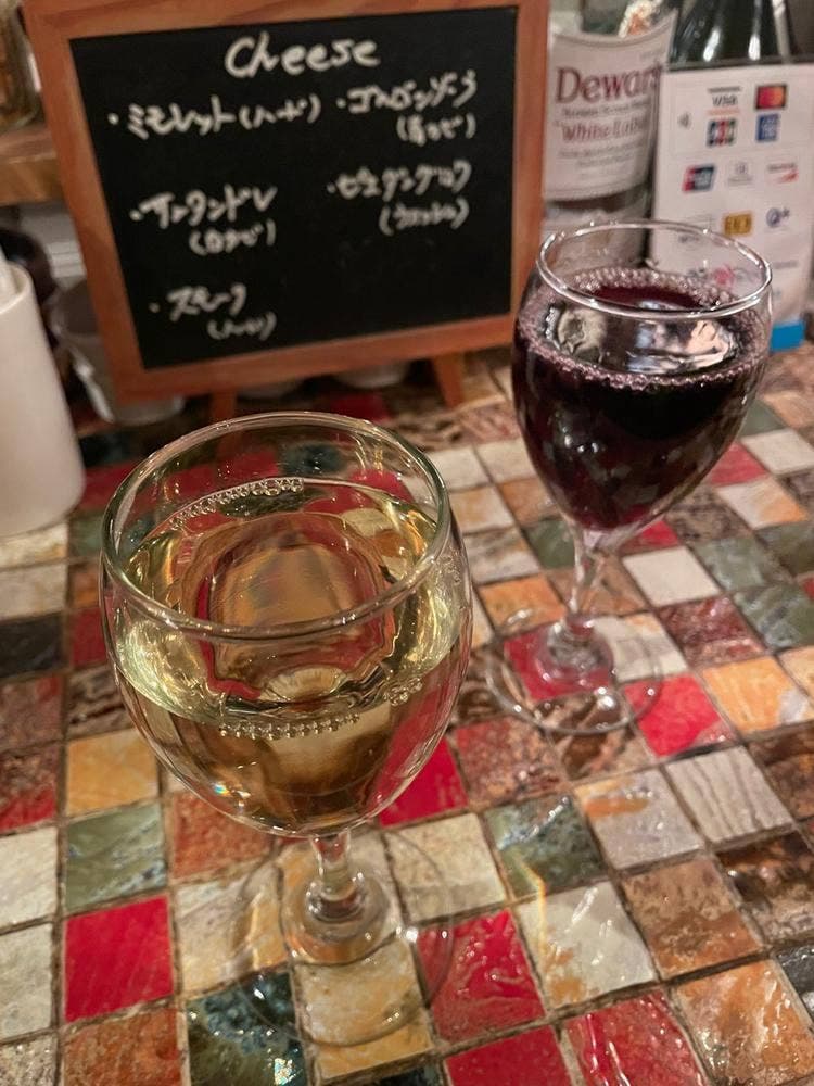 がぶ飲みワインと料理 サンデイオフ