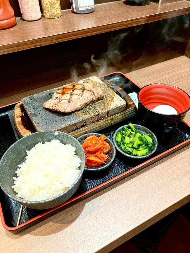 感動の肉と米 稲毛山王店 - サブ画像3