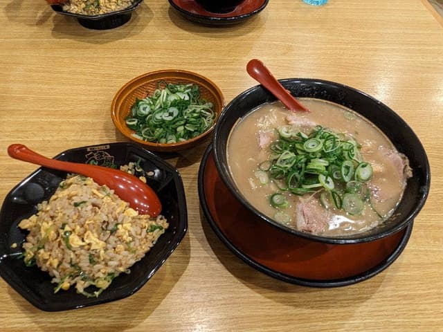 豚旨 うま屋ラーメン 千種猪子石店 - サブ画像2