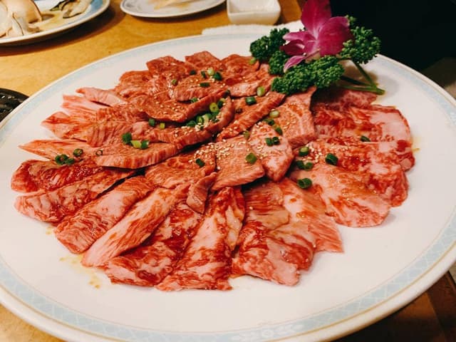 炭火焼肉 新宿柳苑 黒毛和牛専門店 - サブ画像1