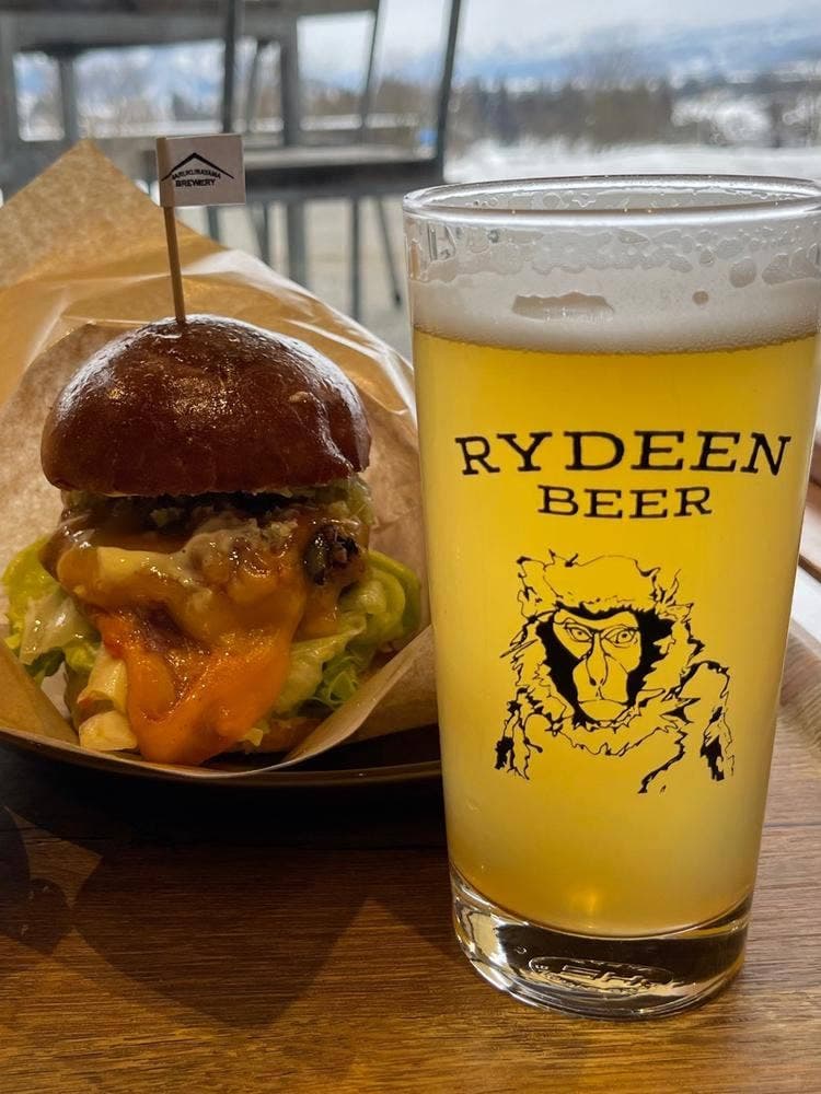 猿倉山ビールバー