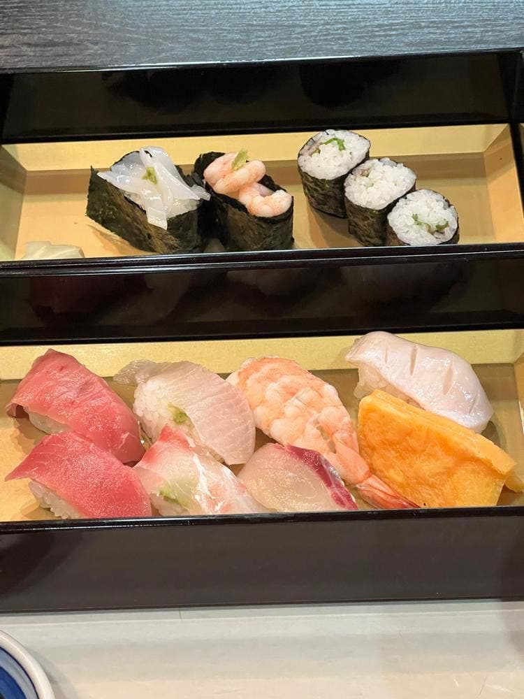 宝来鮨 本店