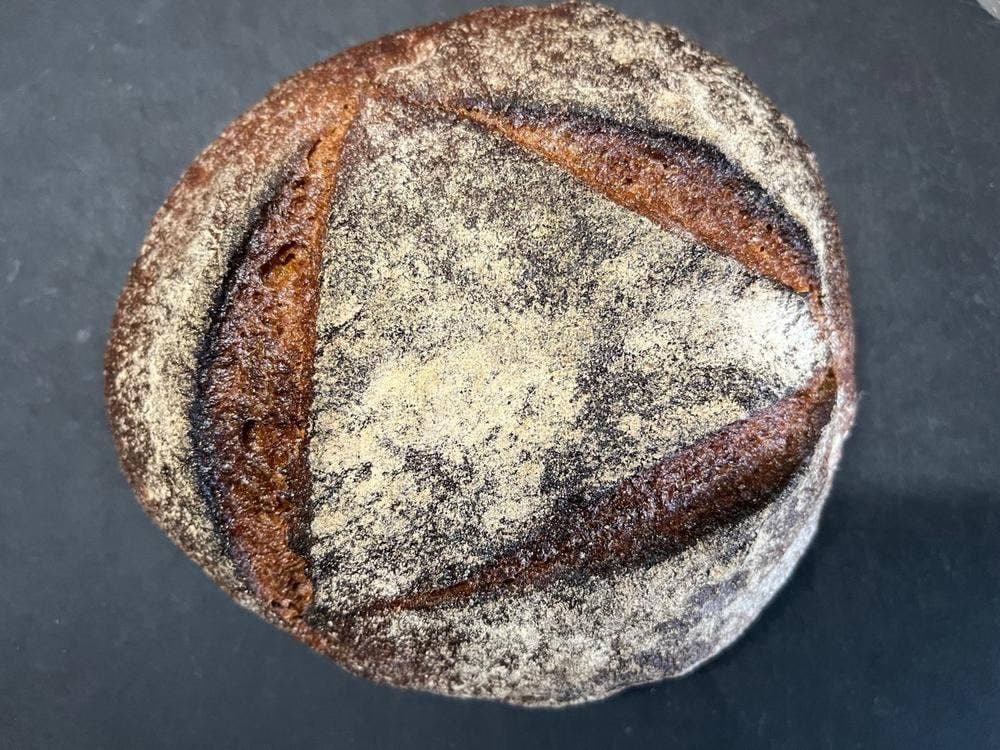 パンとパン料理 紡麦