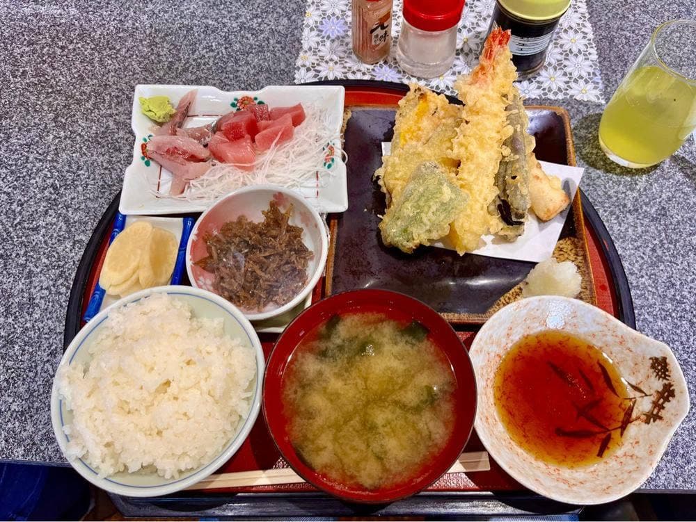 お食事処 友和亭