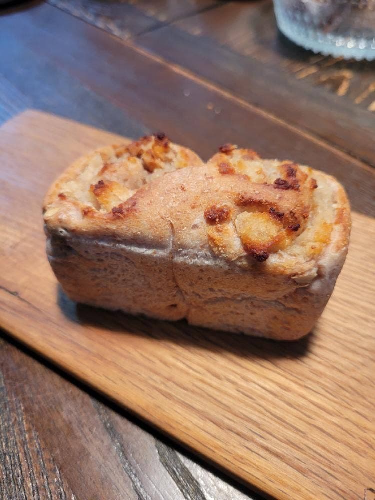 山のパン屋 桑の実 道の駅こぶちざわ