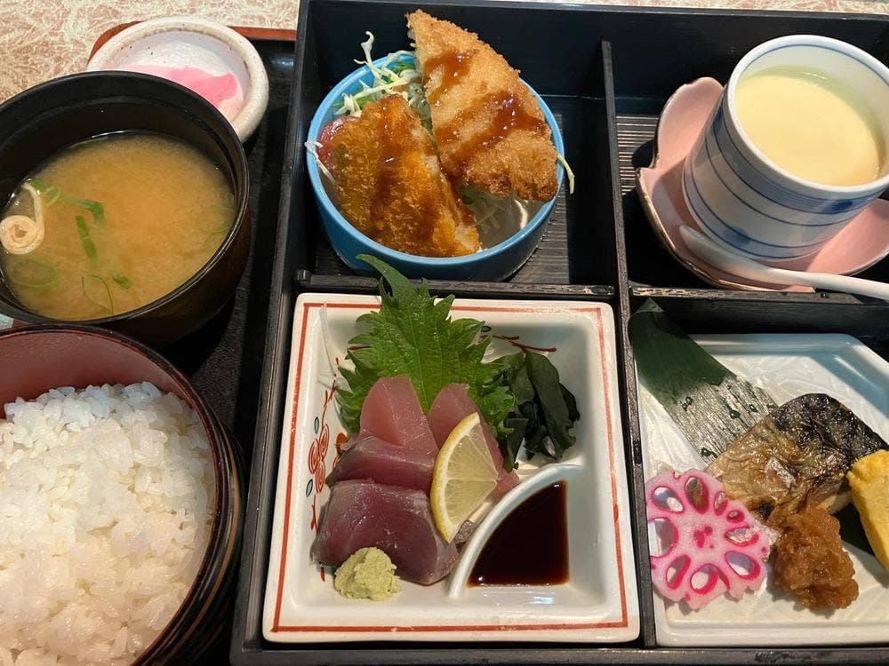 割烹居酒屋 華綺久