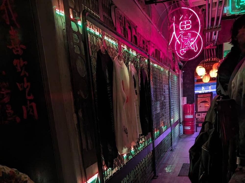 NEO新宿アツシ