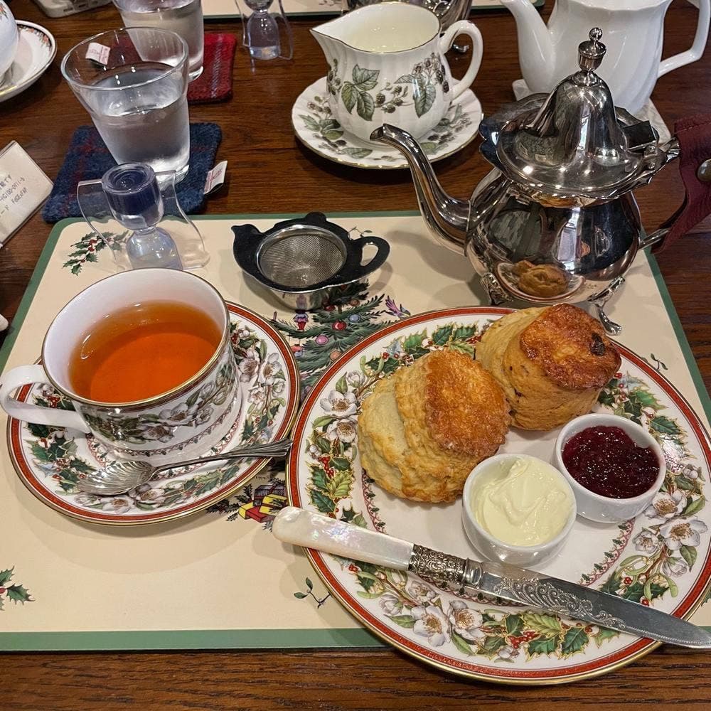 Tea Salon Blue moon