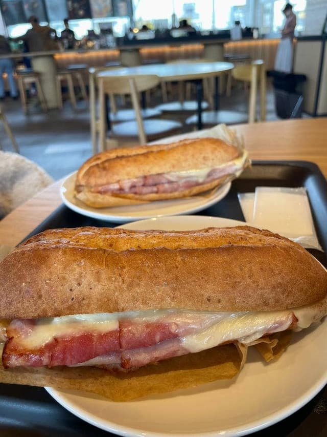 スターバックス コーヒー 愛知医科大学店 - サブ画像1