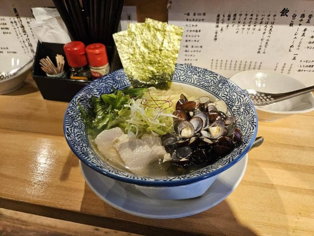 ラーメン 伊勢路 西池袋店 - サブ画像2