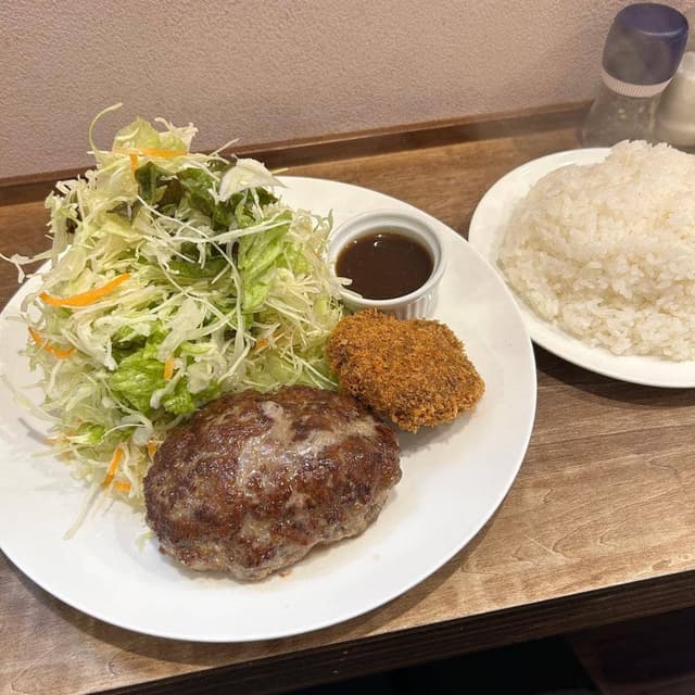 中寺2丁目ハンバーグ さんたべ - サブ画像3