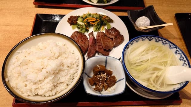 牛たん炭焼 利久 岩沼店 - サブ画像3