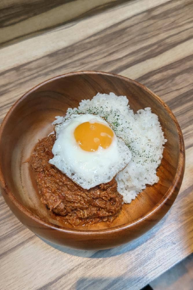 マカリ亭