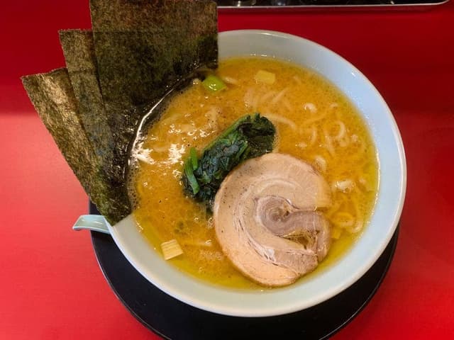 横浜家系ラーメンかすたむ家 岩塚駅前店 - サブ画像1