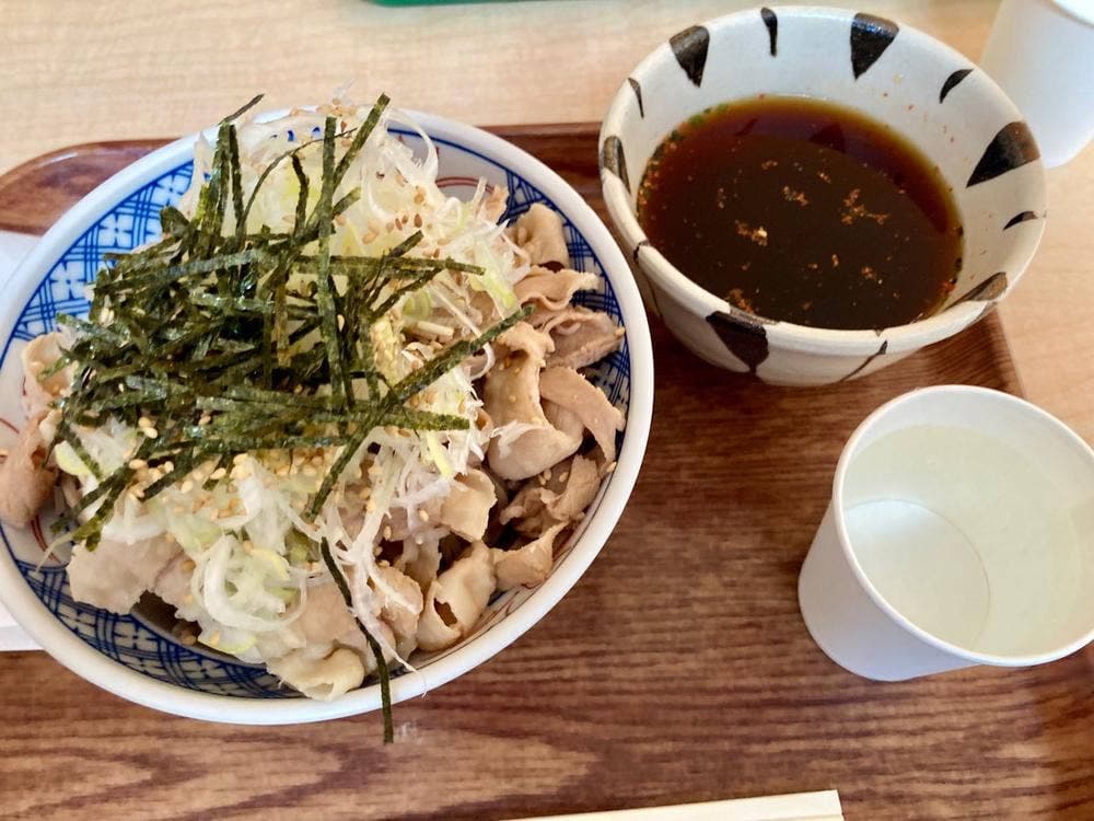肉麺 右衛門 Pasar幕張上り