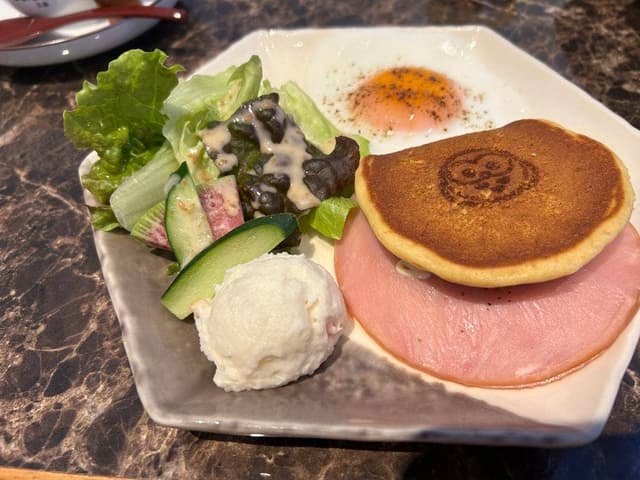 Dora Café 三幸 - サブ画像1