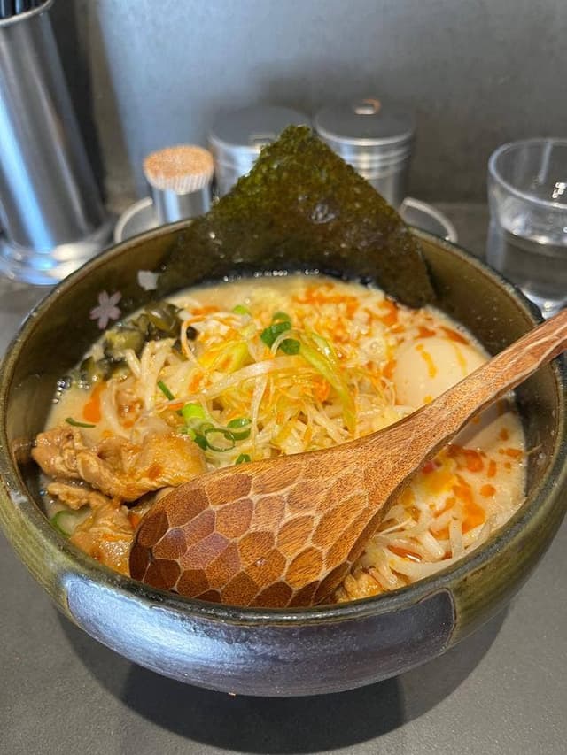 濃厚背脂みそらーめん 桜田みそら - サブ画像1