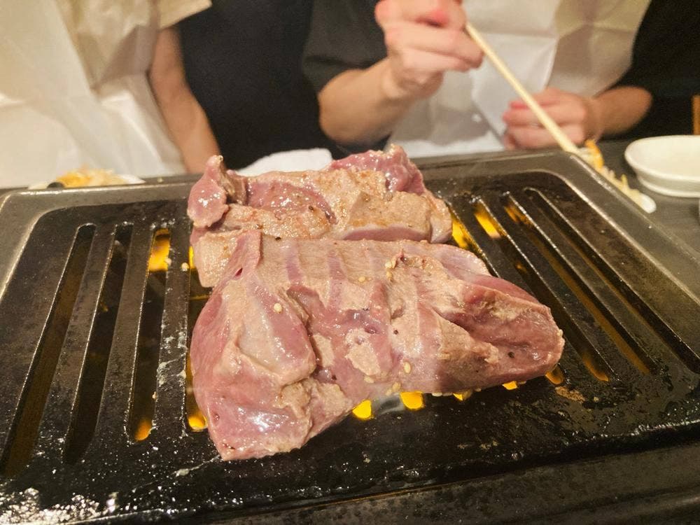 ぶたさまよよぎ