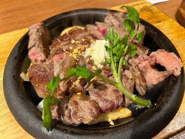 宮崎ステーキハウス 霧峰 川崎アゼリア店 - サブ画像1