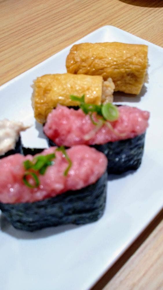 超速鮮魚寿司 羽田市場 博多駅地下街店 - サブ画像2