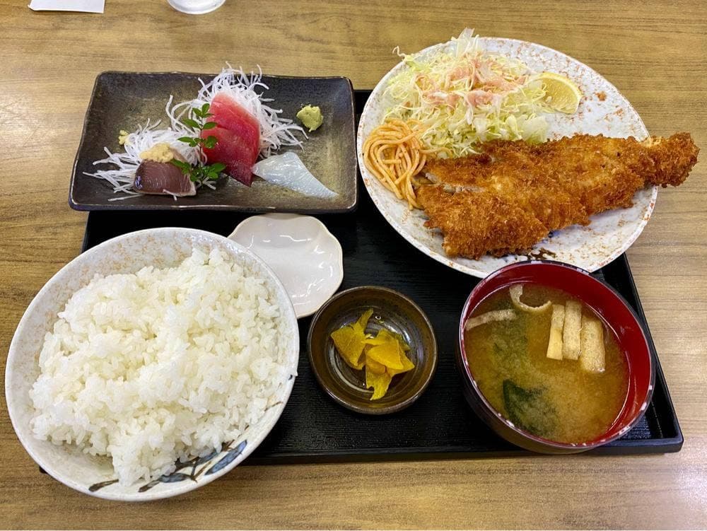 魚八