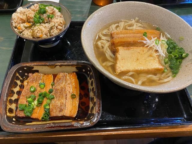 金月そば 恩納店 - サブ画像1