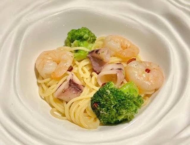 R1 TOKYO Bar&Restaurant - サブ画像2