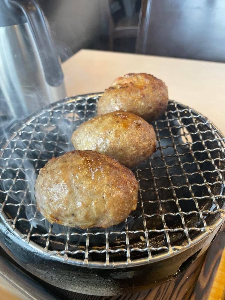 炭火焼きハンバーグと美味しい豚汁のお店 黒だるま