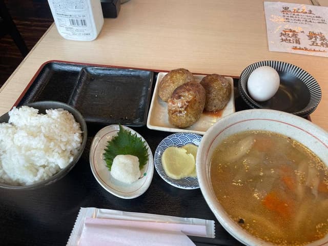炭火焼きハンバーグと美味しい豚汁のお店 黒だるま - サブ画像3