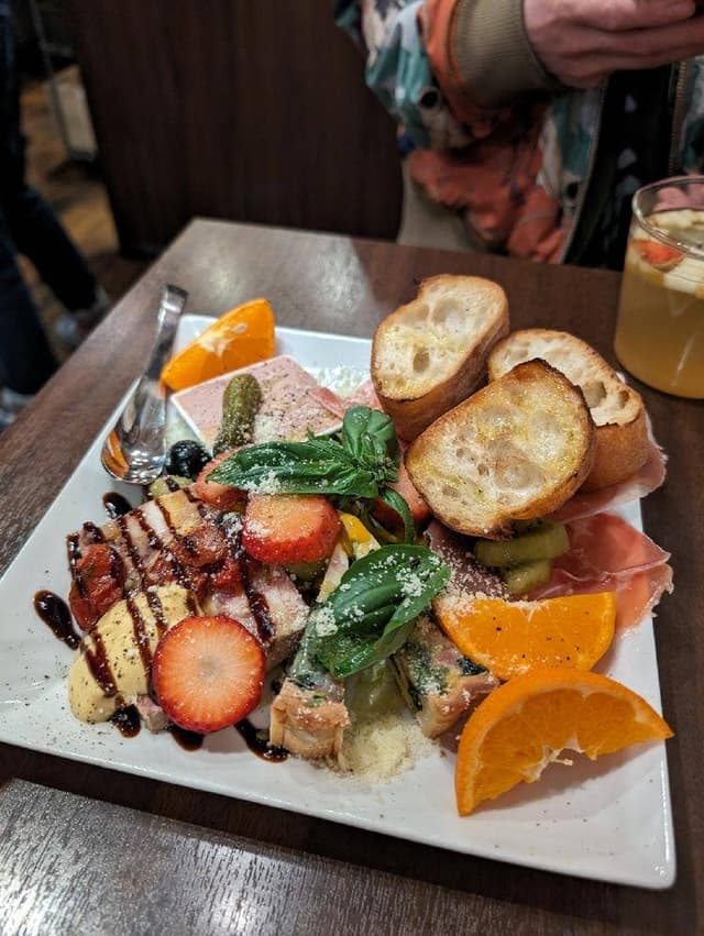 立ち飲み食堂ウルトラスズキ - サブ画像3