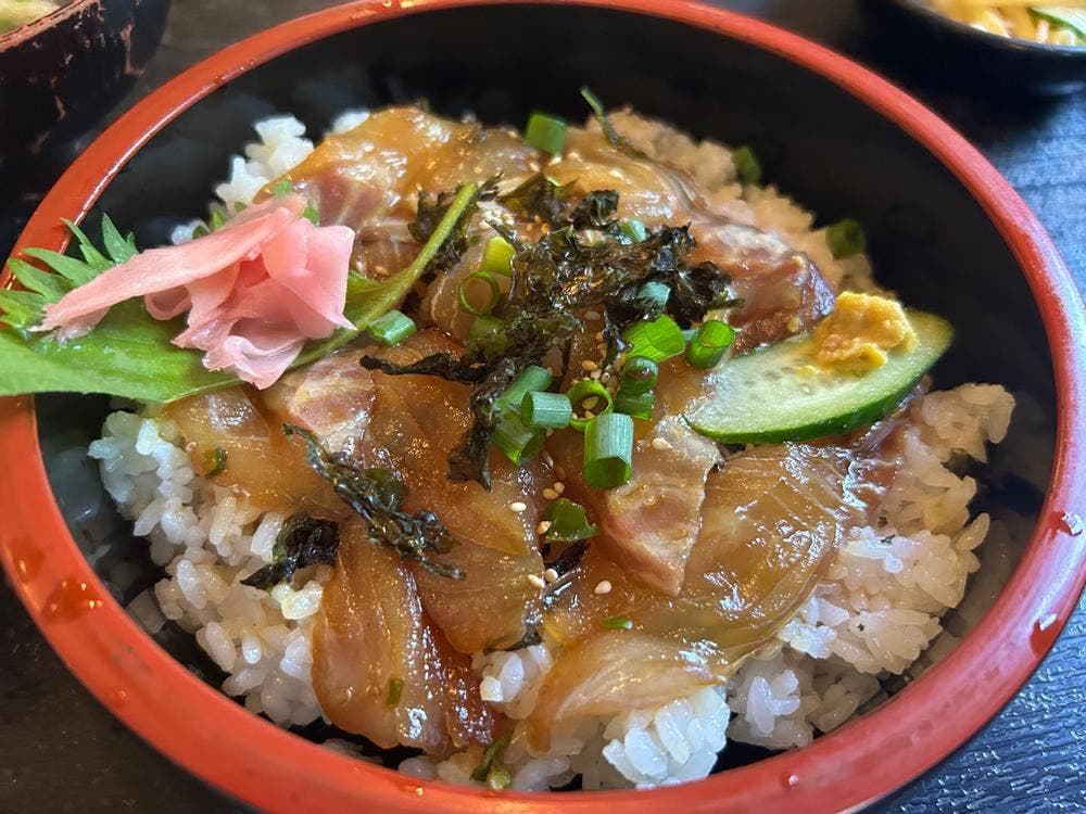 お食事処 通