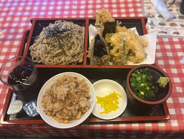 三番所四国うどん - サブ画像1