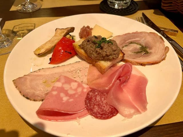 ラ・トラットリアッチャ - サブ画像3