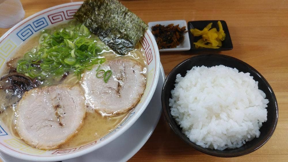 ラーメン白銀亭