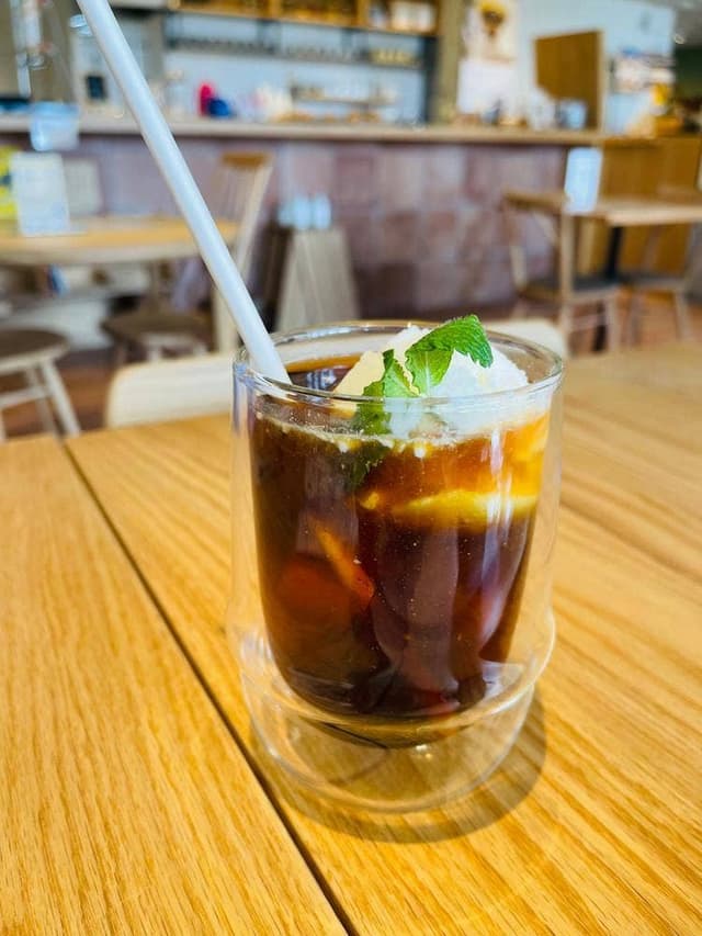 蒸留カフェ&ショップ - サブ画像1